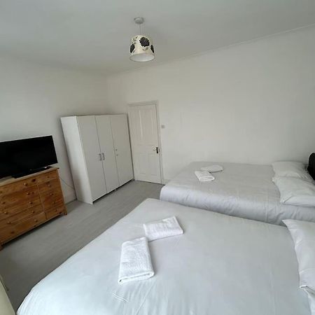 East London 2 Bedroom Flat 외부 사진