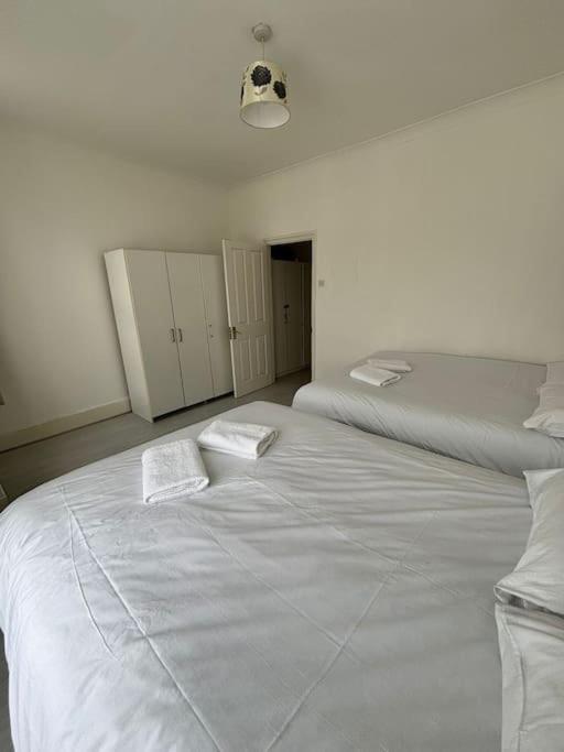 East London 2 Bedroom Flat 외부 사진